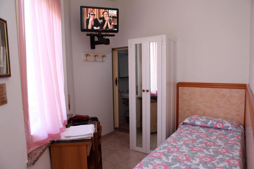 Hotel Parigi Ріміні Номер фото